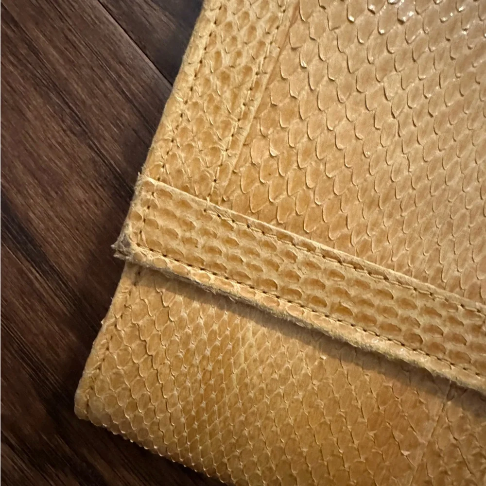 Vintage Snakeskin Purse - Picture 4 of 16